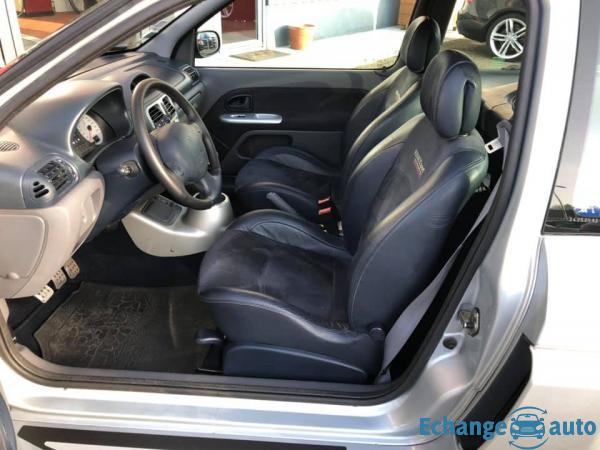 Renault Clio 3.0 V6 24V 230ch