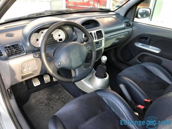 Renault Clio 3.0 V6 24V 230ch