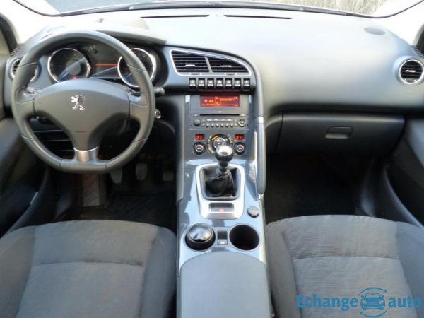 Peugeot 3008 1.6 HDI 110 PREMIUM PACK