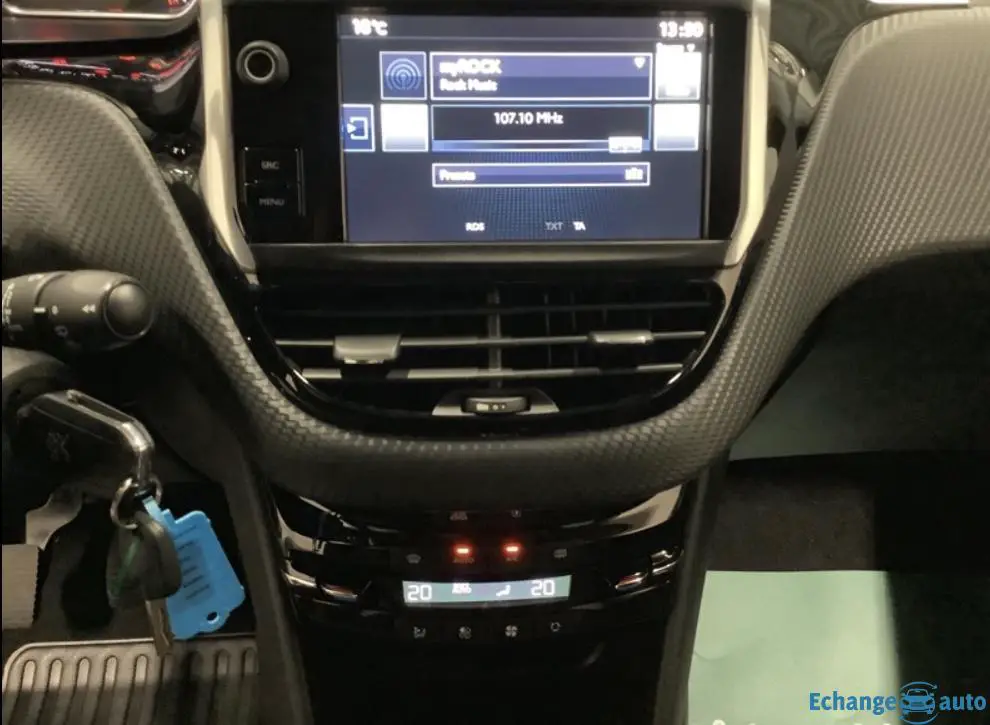 PEUGEOT 208 ALLURE 1.6 BLUEHDI 100 CHEVAUX