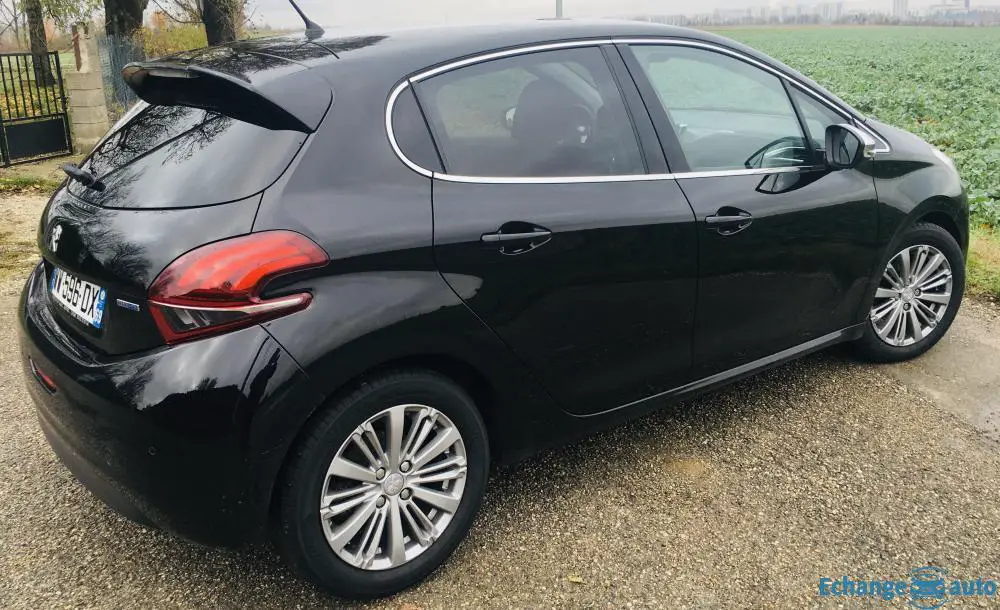 PEUGEOT 208 ALLURE 1.6 BLUEHDI 100 CHEVAUX