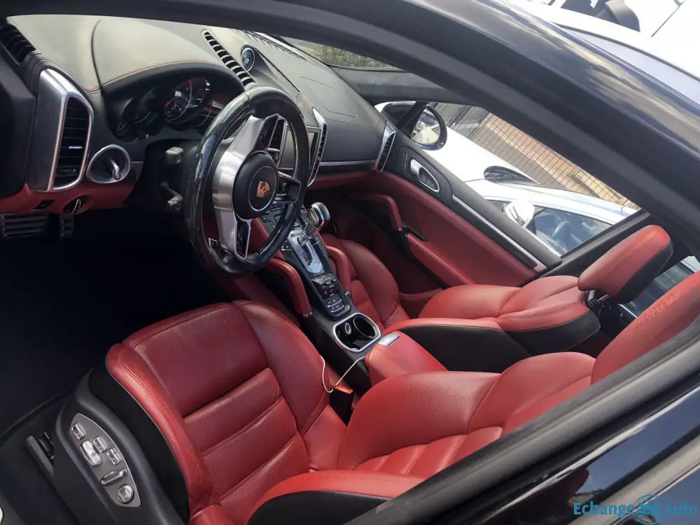 PORSCHE CAYENNE TURBO TECHART MAGNUM 958 PH2