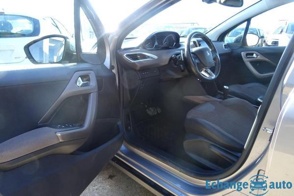 Peugeot 2008 1.2 VTi Allure ETG5