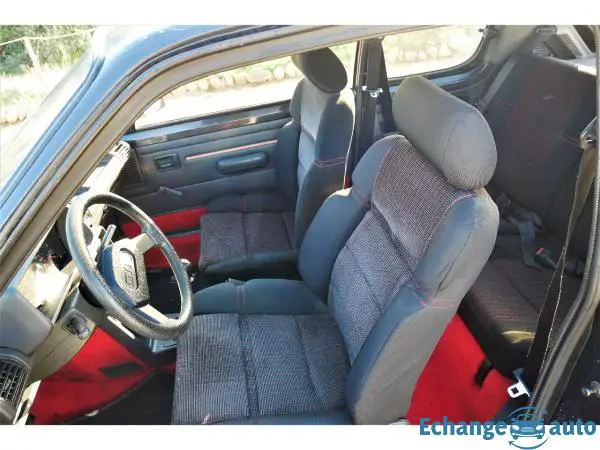 PEUGEOT 205 1.6 GTi 1.6 105 Toit Ouvrant
