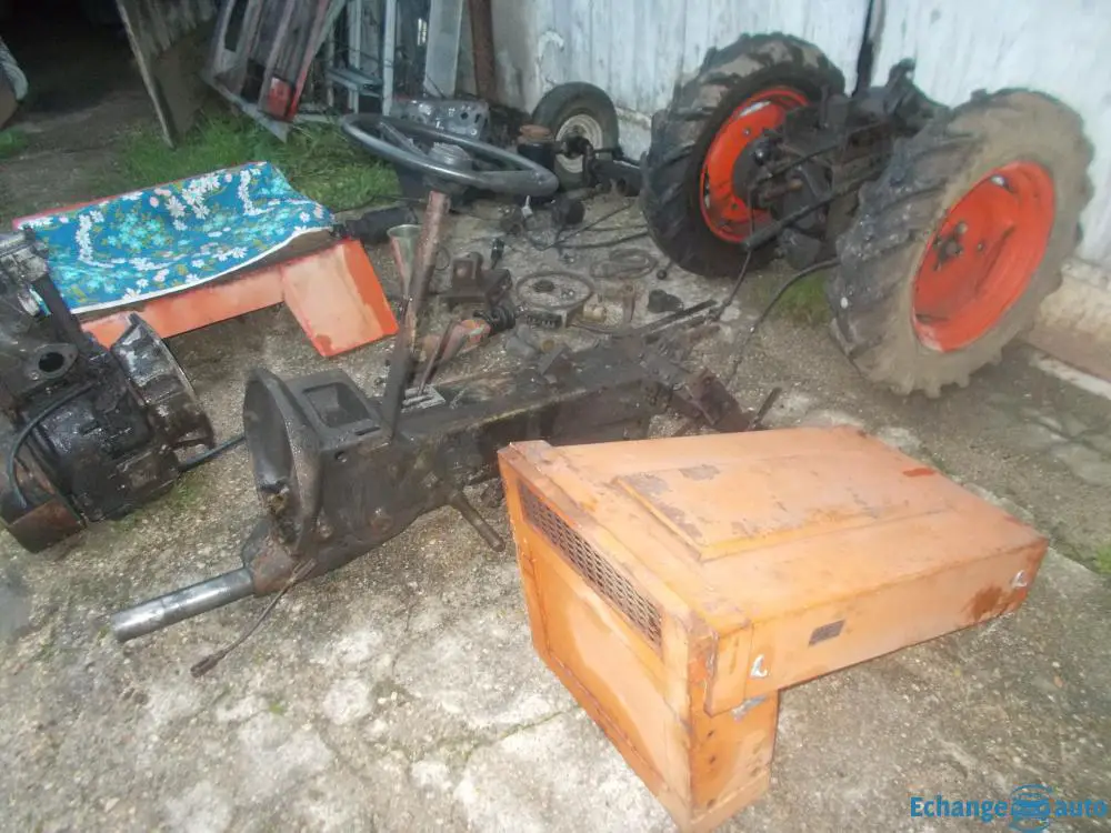 tracteur hako track  pour pièce