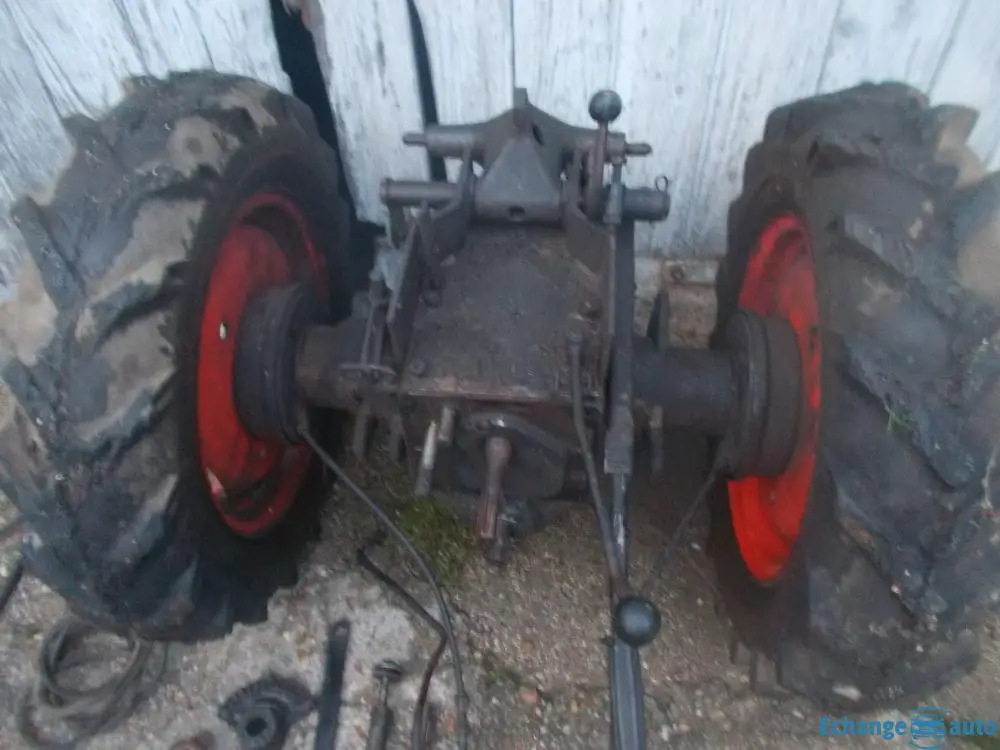 tracteur hako track  pour pièce