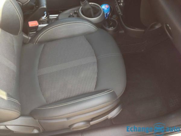 MINI Countryman Cooper SD 143ch Pack Red Hot Chili