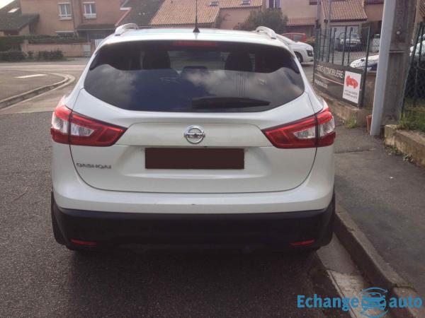 NISSAN Qashqai 1.6 dCi 130ch Tekna BLANC NACRE