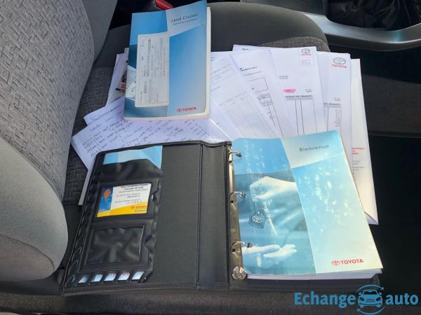 TOYOTA Land Cruiser 165 D-4D VX 8 SIEGES 1ère MAIN