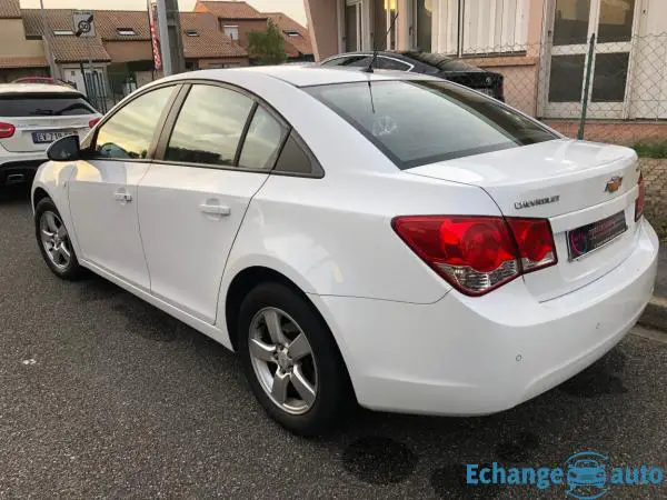 CHEVROLET Cruze 1.6 16V 124cv 79900 kms 