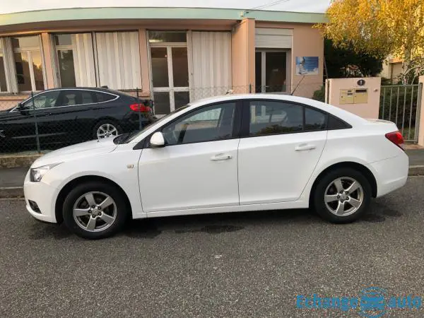 CHEVROLET Cruze 1.6 16V 124cv 79900 kms 
