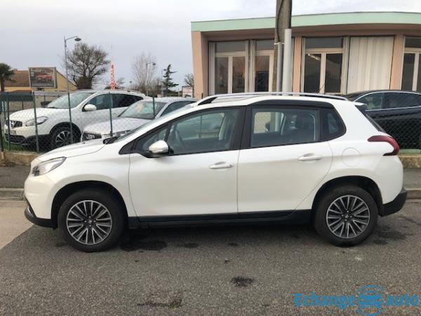 PEUGEOT 2008 1.2 PureTech 82ch GPS 29 000 kms
