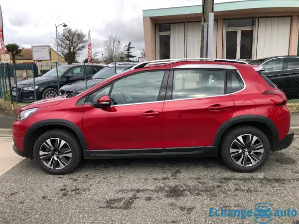 PEUGEOT 2008 1.2 PureTech 110ch 13950kms Attelage