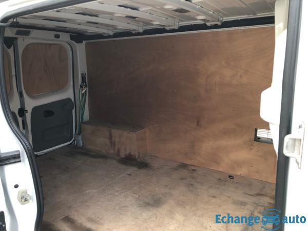 RENAULT TRAFIC FOURGON 2.5 DCI 150 L2H1 1200 KG