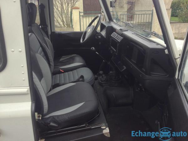 LAND-ROVER Defender 110 Pick Up 3 PLACES TRÈS BEAU