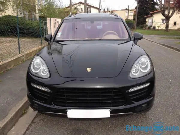 PORSCHE Cayenne Turbo FULL OPTIONS