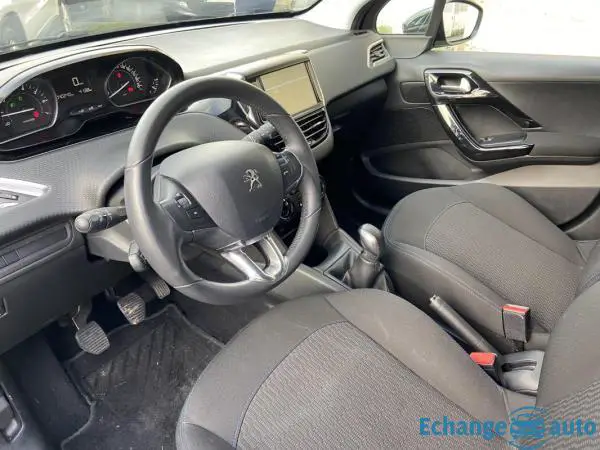 Peugeot 208 1.2 PureTech 82 ch Style 5p 41000Kms 2017+ Jantes Gt-Line