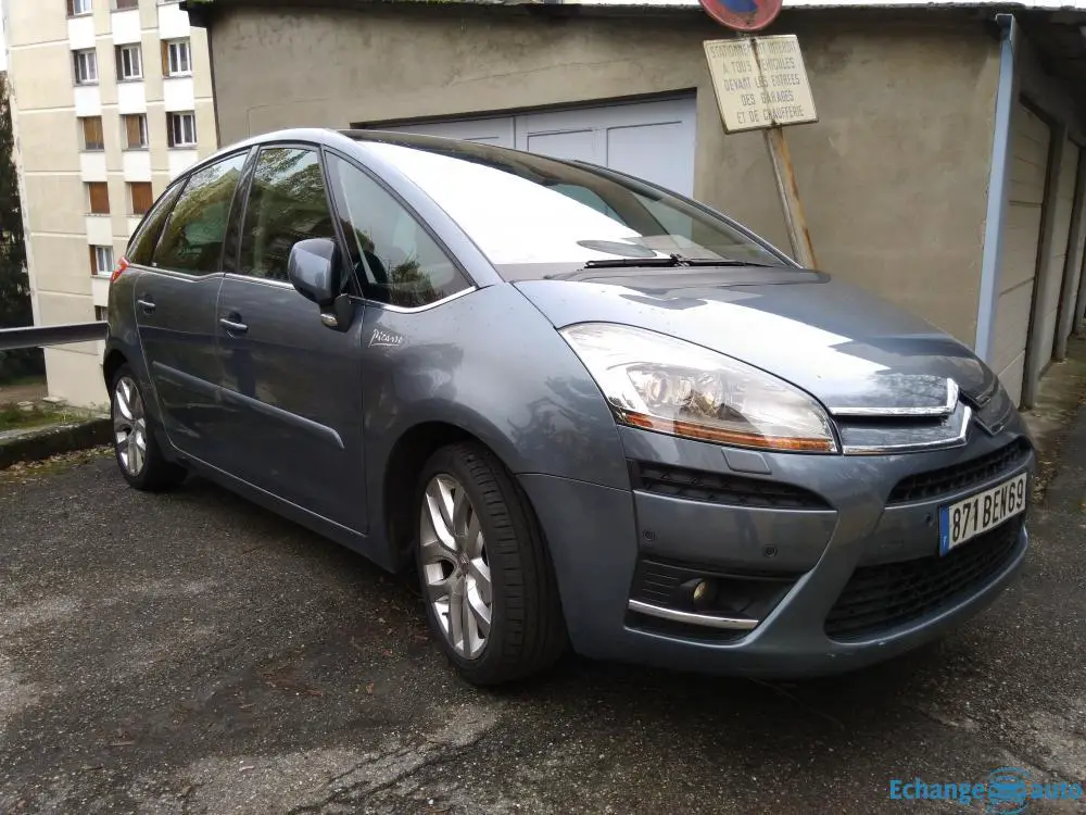 C4 Picasso contre X-MAX