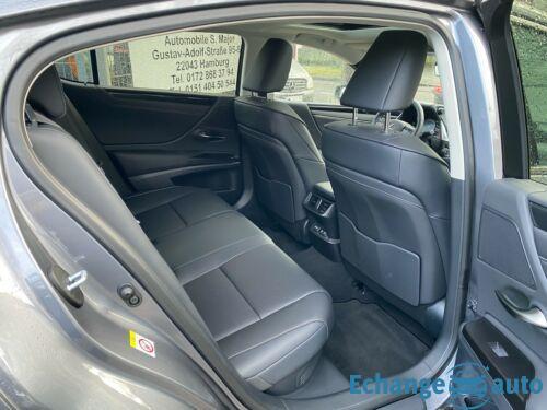 Lexus ES 300h Executive Line