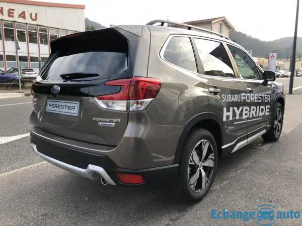 Subaru Forester 2.0 I E-BOXER LUXURY