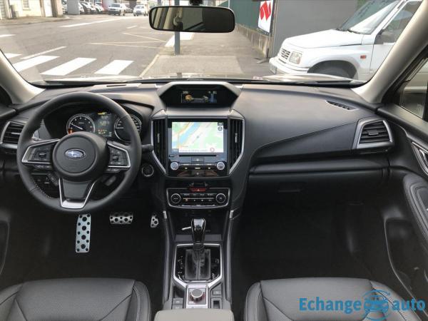 Subaru Forester 2.0 I E-BOXER LUXURY