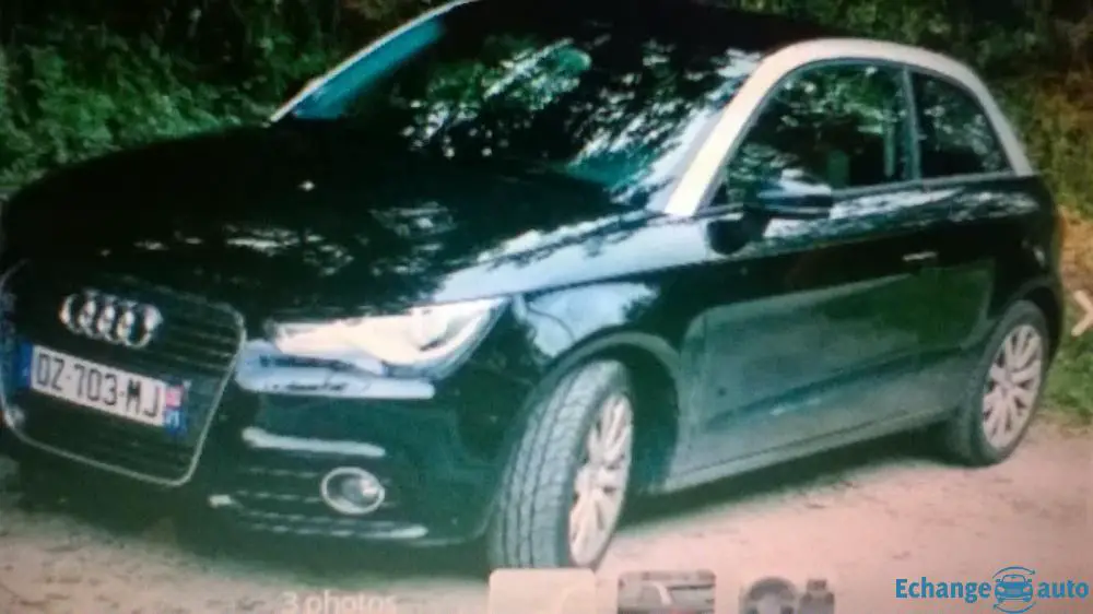 audi a1  contre moto