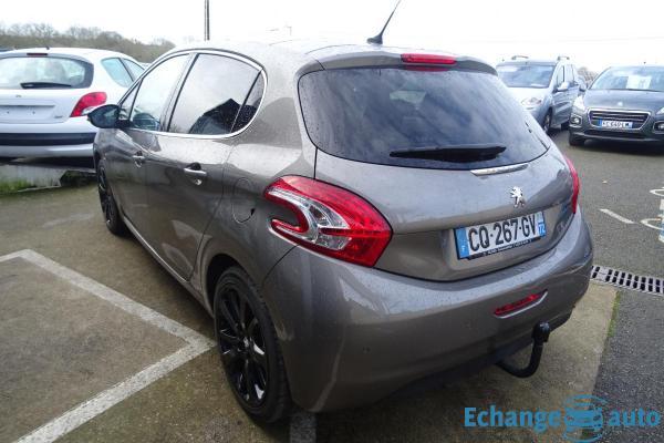 Peugeot 208 FELINE 1.6L VTI 5P 120 cv