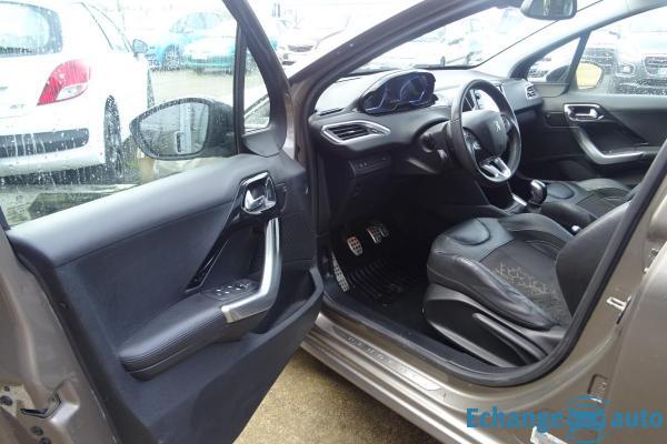 Peugeot 208 FELINE 1.6L VTI 5P 120 cv