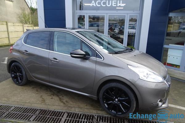 Peugeot 208 FELINE 1.6L VTI 5P 120 cv