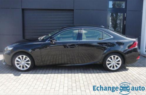 Lexus IS 200t Luxury Line