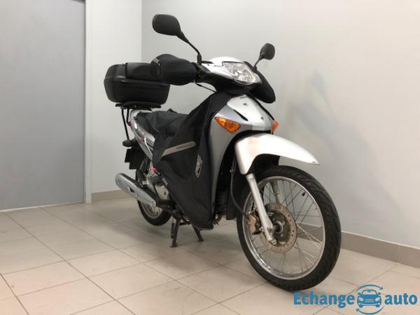 Honda INNOVA 125 - INNOVA125