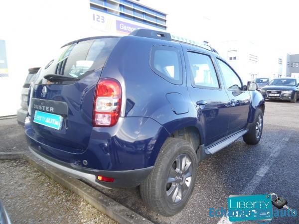 DACIA DUSTER TCe 125 4x2 Black Touch vehicule NEUF