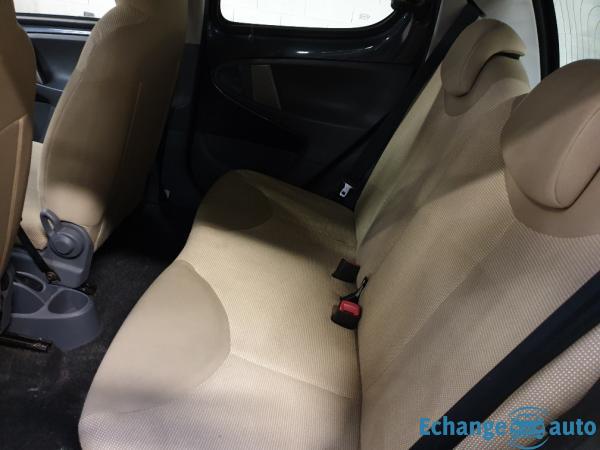 Peugeot 107 1.0 i 68 CH - GARANTIE 6 MOIS