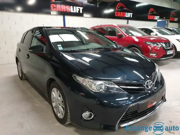 Toyota Auris DYNAMIC PACK CONFORT 2.0 D4-D 124 CH - GARANTIE 6 MOIS