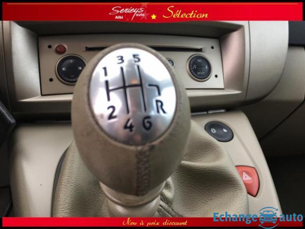 Renault Scénic II Privilège 1.9 dCi 130 Attelage