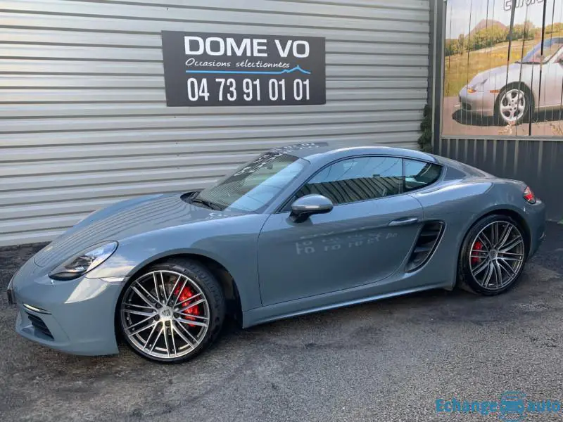 PORSCHE 718 CAYMAN