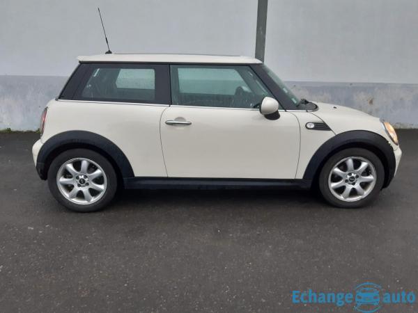 Mini Cooper 1.6i 120 PACK CHILI