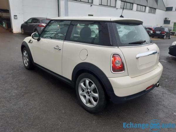 Mini Cooper 1.6i 120 PACK CHILI