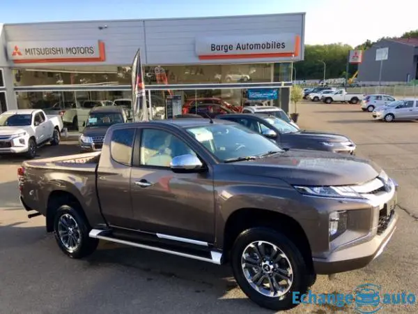 Mitsubishi L200 CLUB CAB 2.2 DI-D 150 4WD INSTYLE 2p