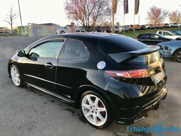 Honda Civic VIII 2.0 I-VTEC 201 TYPE R 3P