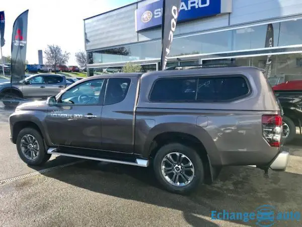 Mitsubishi L200 CLUB CAB 2.2 DI-D 150 4WD INSTYLE 2p