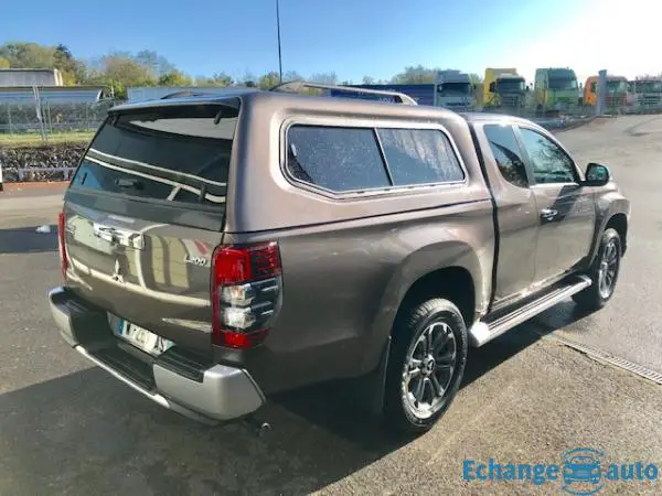 Mitsubishi L200 CLUB CAB 2.2 DI-D 150 4WD INSTYLE 2p