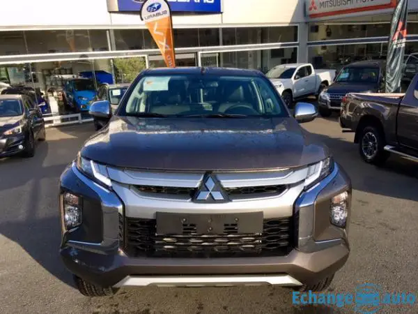 Mitsubishi L200 CLUB CAB 2.2 DI-D 150 4WD INSTYLE 2p