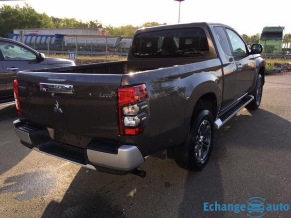 Mitsubishi L200 CLUB CAB 2.2 DI-D 150 4WD INSTYLE 2p