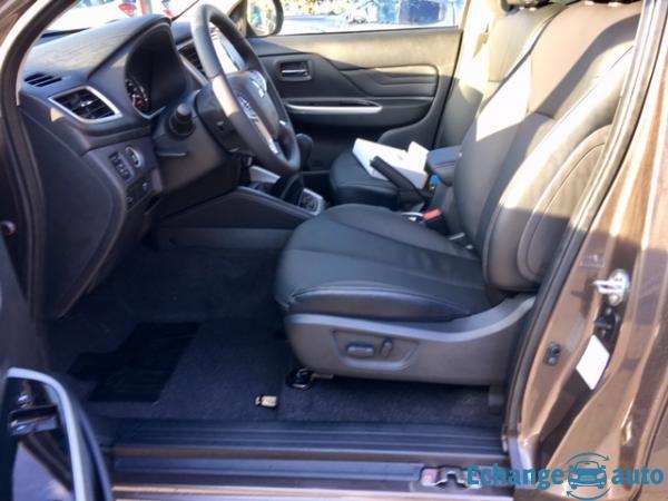 Mitsubishi L200 CLUB CAB 2.2 DI-D 150 4WD INSTYLE 2p