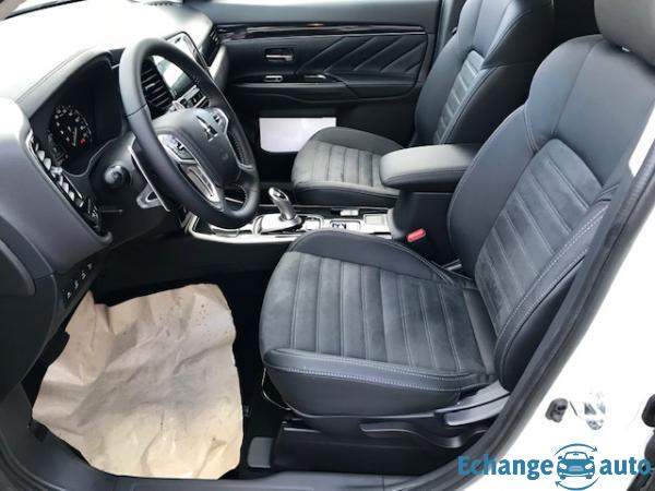 Mitsubishi Outlander PHEV 3 III (2) TWIN MOTOR 4WD INTENSE MY19