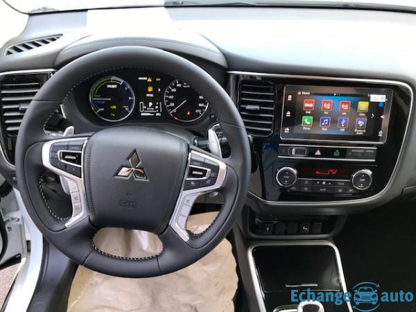 Mitsubishi Outlander PHEV 3 III (2) TWIN MOTOR 4WD INTENSE MY19