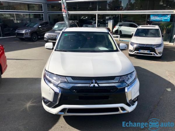 Mitsubishi Outlander PHEV 3 III (2) TWIN MOTOR 4WD INTENSE MY19