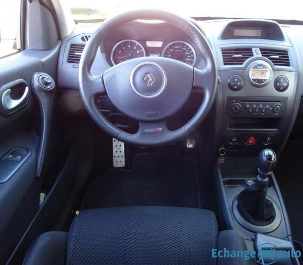 Renault Mégane Coupé 2.0l 230 CH R26R R26-R