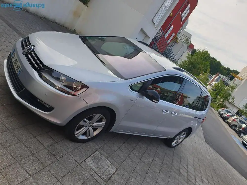 Volkswagen Sharan 6 places